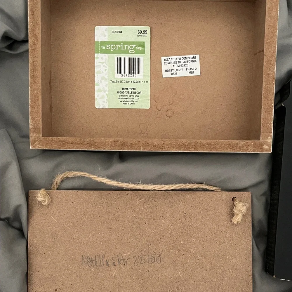 Sign bundle - Picture 3 of 4